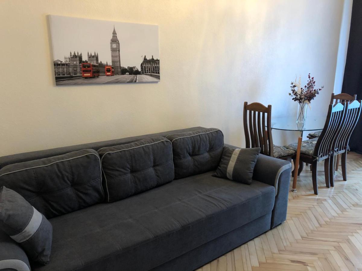 Freddies Apartment Kiev Bagian luar foto
